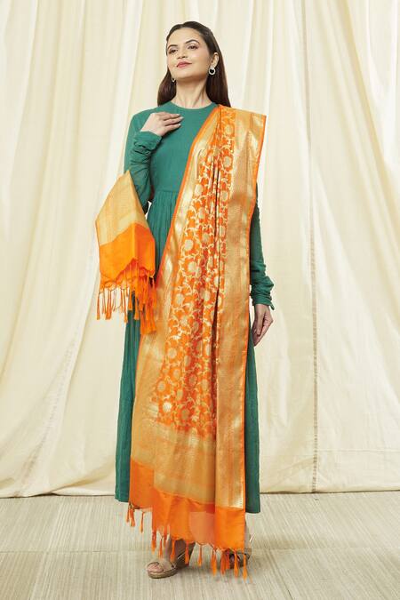 Naintara Bajaj Orange Brocade, Silk Zari, Tassels, Woven Floral Banarasi Art Dupatta Online at Aza Fashions Naintara Bajaj_Orange Brocade, Silk Zari, Tassels, Woven Floral Banarasi Art Dupatta_Online_at_Aza_Fashions