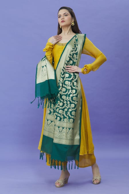 Buy Naintara Bajaj Green Brocade, Silk Tassels Woven Floral Vine Pattern Dupatta Online at Aza Fashions Buy_Naintara Bajaj_Green Brocade, Silk Tassels Woven Floral Vine Pattern Dupatta _Online_at_Aza_Fashions