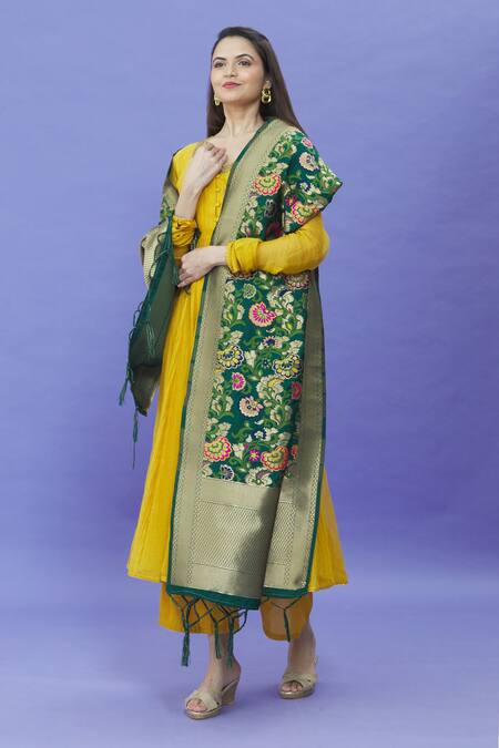 Naintara Bajaj Green Brocade Fringe Stripe Pattern Dupatta Online at Aza Fashions Naintara Bajaj_Green Brocade Fringe Stripe Pattern Dupatta_Online_at_Aza_Fashions