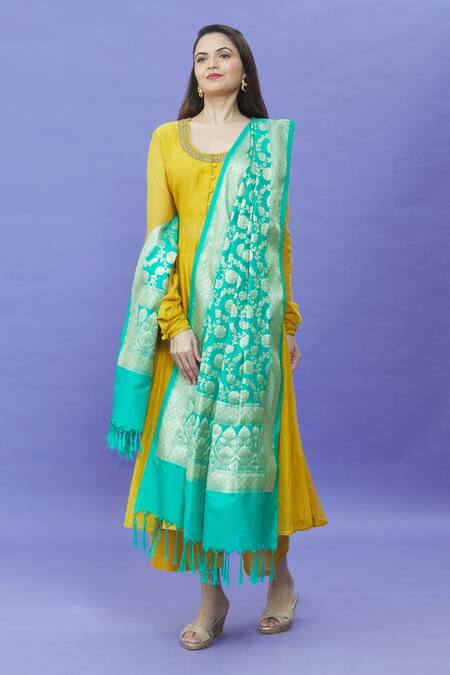 Shop Samyukta Singhania Green Brocade Embroidery Botanical Pattern Dupatta Online at Aza Fashions Shop_Samyukta Singhania_Green Brocade Embroidery Botanical Pattern Dupatta_Online_at_Aza_Fashions