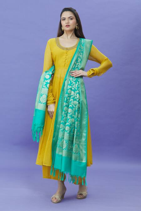 Naintara Bajaj_Green Brocade, Silk Sequins Woven Dupatta _Online_at_Aza_Fashions