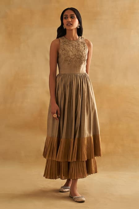 Taisha_Gold Kota Doria, Silk Zari, Embroidery Scoop Neck, Handwoven Jacket Anarkali Set _Online_at_Aza_Fashions