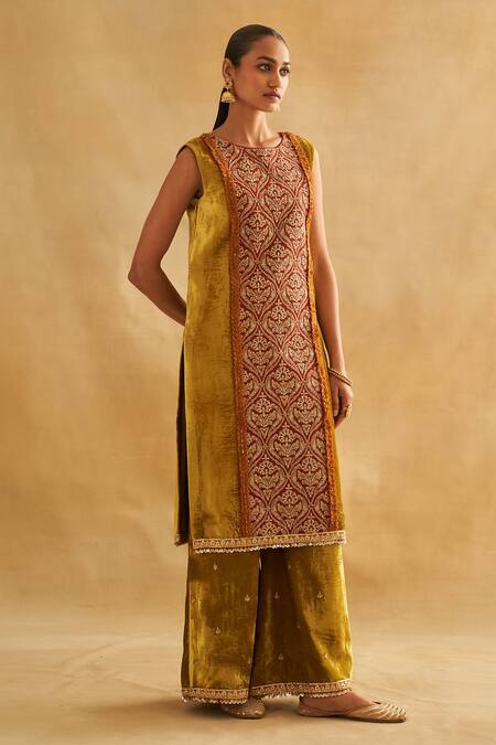 Shop Taisha Green , Velvet, , Pitta Hand Embroidered Kurta Set Online at Aza Fashions Shop_Taisha_Green , Velvet, , Pitta Hand Embroidered Kurta Set _Online_at_Aza_Fashions