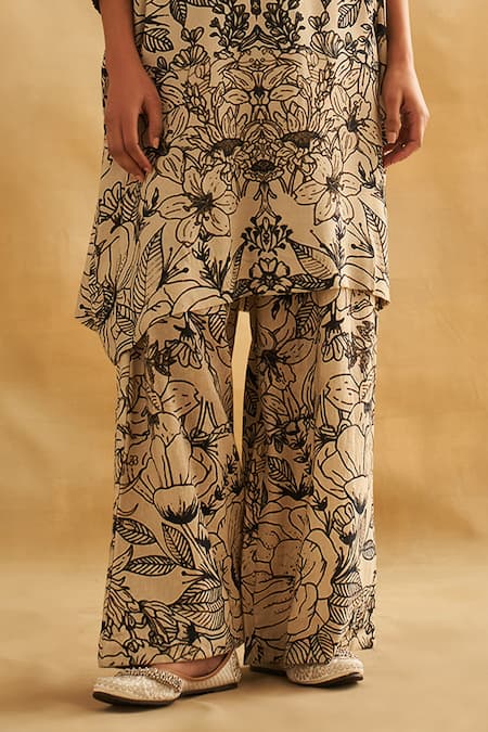 Taisha_White Handloom Cotton Round Neck Botanical Print Tunic And Pant _Online_at_Aza_Fashions