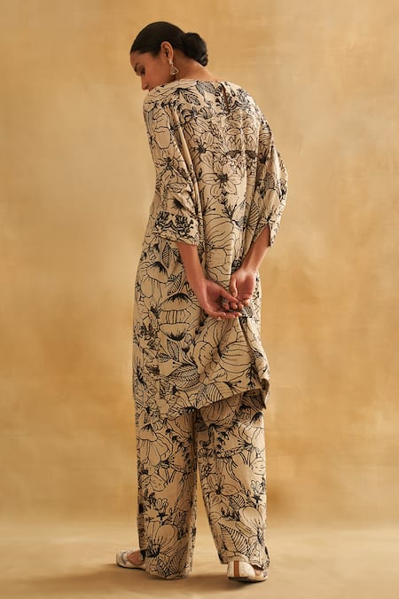 Taisha_White Handloom Cotton Round Neck Botanical Print Tunic And Pant _at_Aza_Fashions