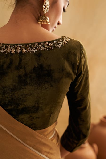 Taisha Gold Silk, Satin, Velvet Embroidery Boat Neck Gold-silver Hand Zari Saree Set at Aza Fashions Taisha_Gold Silk, Satin, Velvet Embroidery Boat Neck Gold-silver Hand Zari Saree Set _at_Aza_Fashions