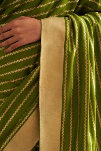 Taisha_Green Kota Doria, Satin Zari Round Neck Hand Woven Striped Saree Set _Online_at_Aza_Fashions