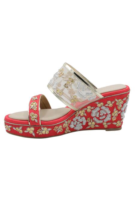 Shop_Veruschka By Payal Kothari_Red Zardozi Embroidered Bansuri Wedges _Online_at_Aza_Fashions