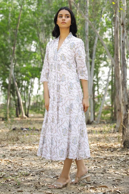 Buy online Women White Cotton A-line Dress from western wear for Women by  Showoff for ₹609 at 70% off | 2024 Limeroad.com
