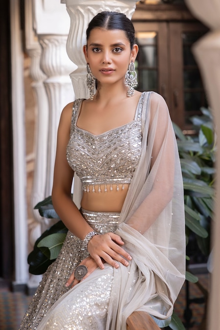 Buy_Basanti - Kapde Aur Koffee_Ivory Georgette, Net Sequins, Embroidery, Cut Work Sweetheart Lehenga Blouse Set _Online_at_Aza_Fashions