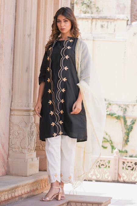 Buy_The Home Affair_Black Cotton, Silk Gota Patti Bandeau Neck, Scalloped Hem Jacket With Kurta Set _Online_at_Aza_Fashions