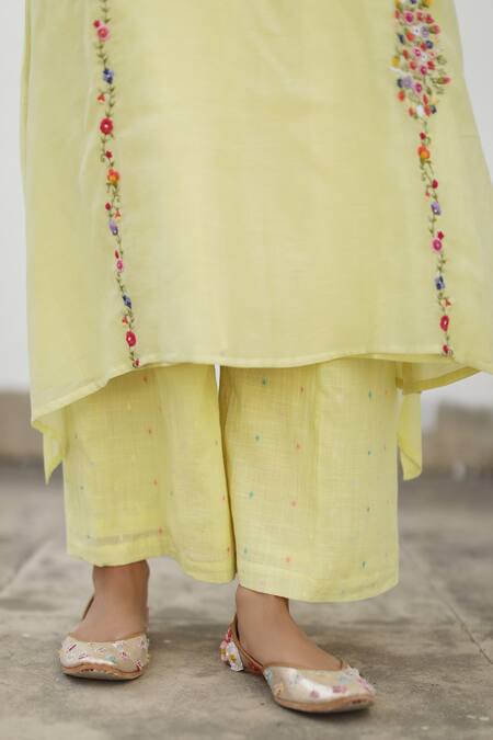 Begum_Yellow Kurta Chanderi Print And Embroidery Shikaara A-line Set _at_Aza_Fashions