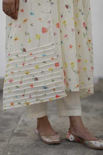 Begum_Ivory Kurta Kota Print And Embroidery Floral Faya Asymmetric Set _at_Aza_Fashions