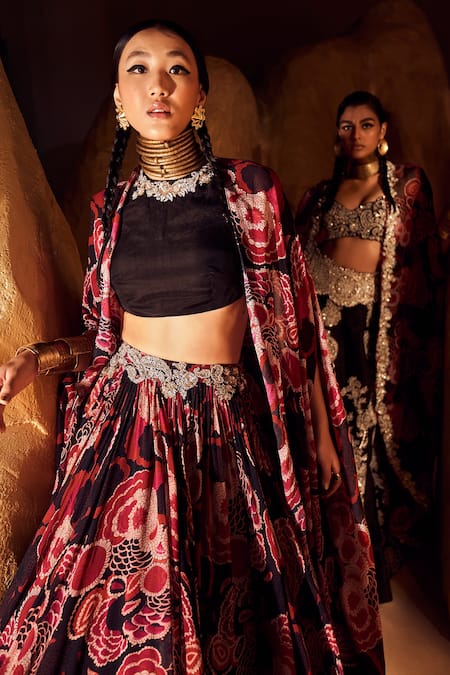 Bhumika Sharma Black Georgette Embroidery Round Neck Printed Cape And Lehenga Set Online at Aza Fashions Bhumika Sharma_Black Georgette Embroidery Round Neck Printed Cape And Lehenga Set _Online_at_Aza_Fashions