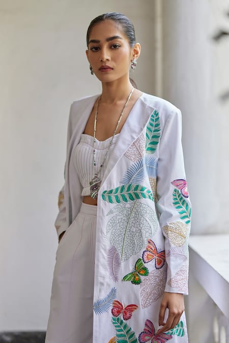 Betrue_White Cotton Linen Embroidered Floral Lapel Collar And Butterfly Jacket  _at_Aza_Fashions