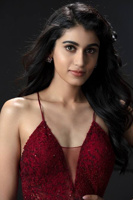 Rohit Gandhi + Rahul Khanna Red Tulle, Crepe Crystals, Applique V-neck Supernova Beaded Gown Online at Aza Fashions Rohit Gandhi + Rahul Khanna_Red Tulle, Crepe Crystals, Applique V-neck Supernova Beaded Gown _Online_at_Aza_Fashions