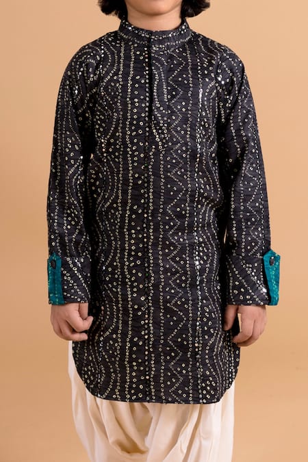 Chotibuti Black Cotton Bandhani Print Kurta And Salwar Set Online at Aza Fashions Chotibuti_Black Cotton Bandhani Print Kurta And Salwar Set _Online_at_Aza_Fashions