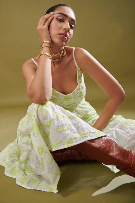 Buy Cin Cin White Cotton Embroidery V-neck Soma Floral Dress Buy_Cin Cin_White Cotton Embroidery V-neck Soma Floral Dress