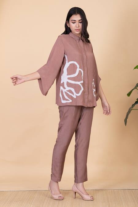 Buy_Chambray & CO._Brown Silk Beads Collared Faiza Applique Work Shirt And Pant Set _Online_at_Aza_Fashions
