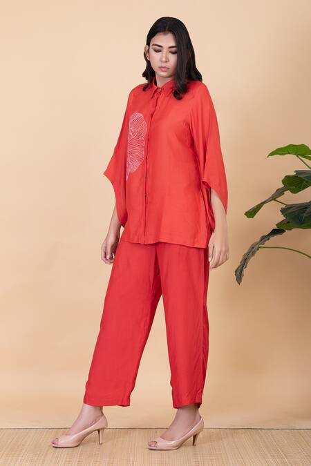 Buy_Chambray & CO._Coral Silk Embroidery Collared Red Flower Shirt And Pant Set _Online_at_Aza_Fashions