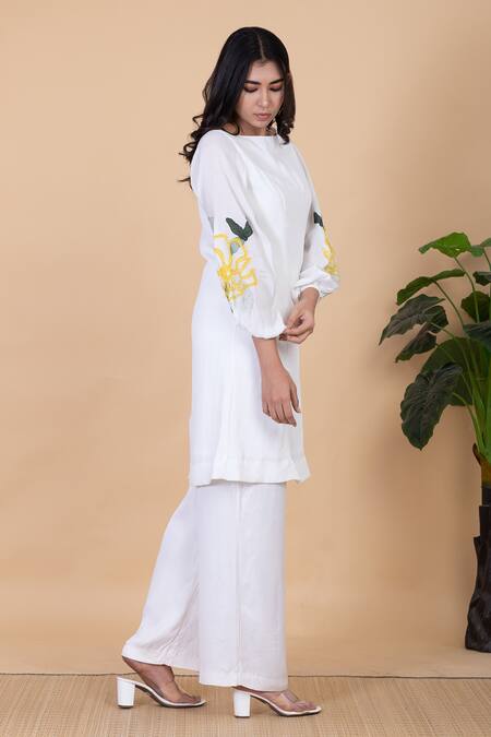 Chambray & CO._White Silk Embroidery Boat Neck Aurora Sleeve Kurta And Pant Set _Online_at_Aza_Fashions