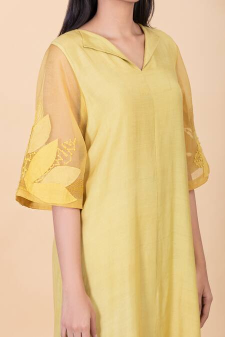 Chambray & CO._Yellow Silk Embroidery Collared Floral Thread Kurta Set _at_Aza_Fashions