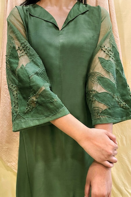 Chambray & CO._Green Organza, Silk, Velvet Embroidery Collared Straight Kurta And Pant Set _Online_at_Aza_Fashions
