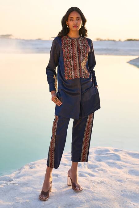Buy Dash And Dot Blue Tencel Embroidery Round Neck Geometric Tunic With Pant Online at Aza Fashions Buy_Dash And Dot_Blue Tencel Embroidery Round Neck Geometric Tunic With Pant _Online_at_Aza_Fashions