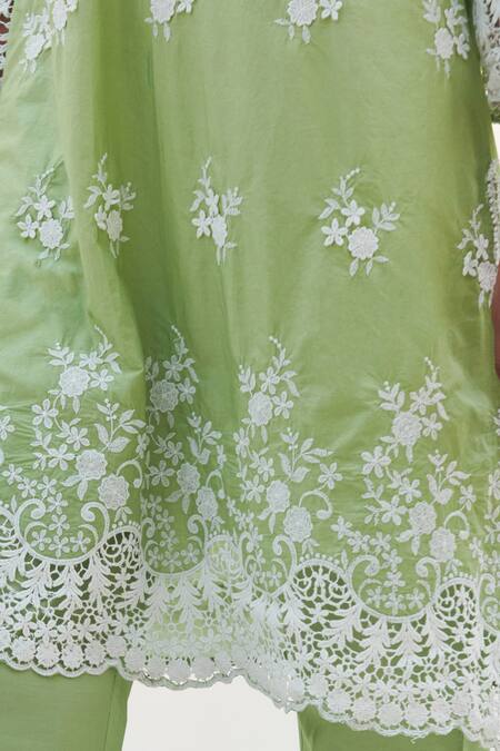 Shop_Mulmul_Green 100% Pure Mulmul Embroidered Chapoli Ombre Kurta Pant Set _Online_at_Aza_Fashions