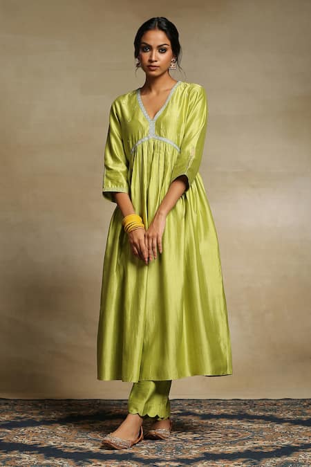 Buy_Weaver Story_Green Anarkali Lining Cotton, Dupatta Organza, Handwoven Yoke Embroidered Set _Online_at_Aza_Fashions