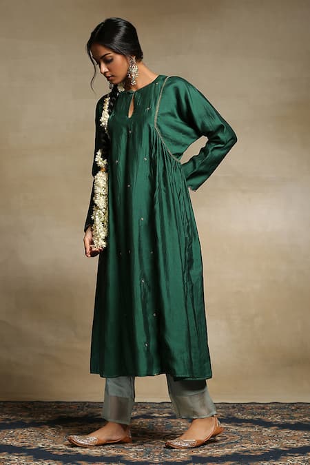 Buy_Weaver Story_Green Handwoven Pure Chanderi Zari Round Embroidered Kurta And Pant Set _Online_at_Aza_Fashions