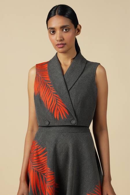 Buy_Shahin Mannan_Grey Denim Embroidery Shawl Neck Big Leaf Wrap Crop Top With Circular Skirt 