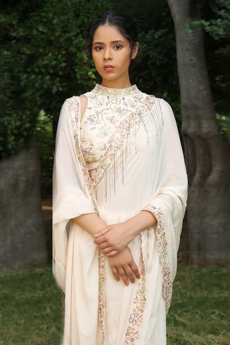 Megha Bansal Ivory Blouse Silk Chanderi, Saree Gulmohar Motia Fiha With Embroidered Online at Aza Fashions Megha Bansal_Ivory Blouse Silk Chanderi, Saree Gulmohar Motia Fiha With Embroidered _Online_at_Aza_Fashions