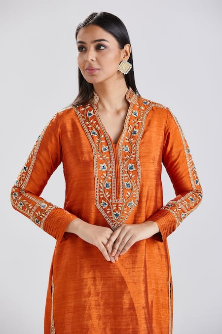Megha Bansal_Orange Raw And Organza Thread & Sequin Band Gerua Rabiya Kurta Set_at_Aza_Fashions