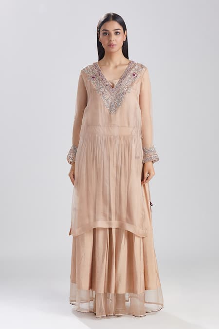 Megha Bansal Pink Organza, Chanderi Thread, Sequin And Beads Nayantara Skirt Set at Aza Fashions Megha Bansal_Pink Organza, Chanderi Thread, Sequin And Beads Nayantara Skirt Set _at_Aza_Fashions