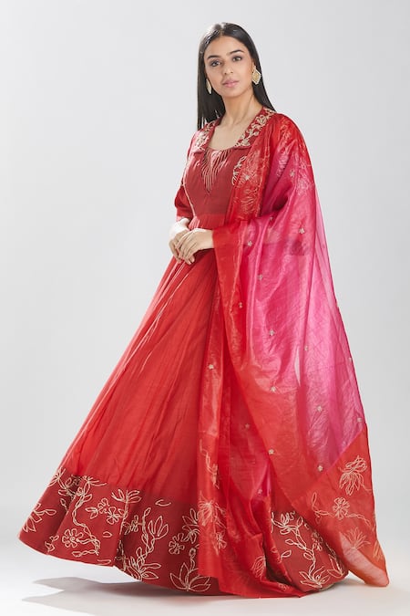 Megha Bansal Red Organza, Chanderi Zardozi Work Surkh Rama Embroidered Set Online at Aza Fashions Megha Bansal_Red Organza, Chanderi Zardozi Work Surkh Rama Embroidered Set _Online_at_Aza_Fashions
