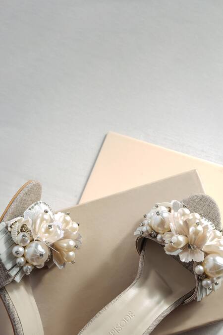 Buy_The Episode_Cream Stones, Pearls Heart Jute Heels _Online_at_Aza_Fashions