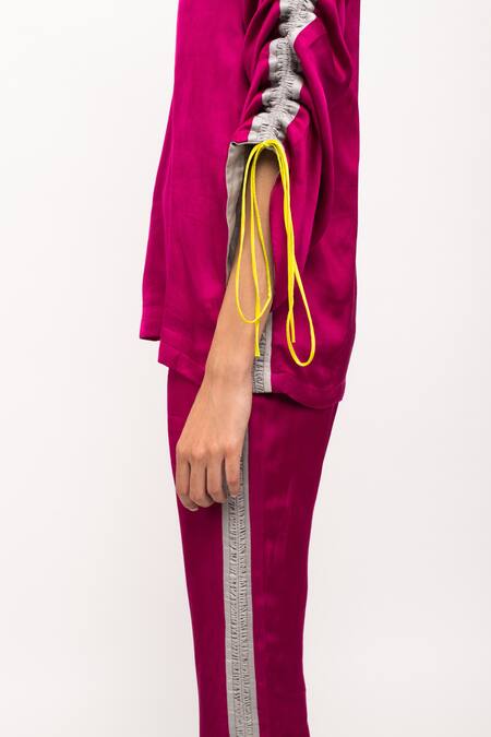 Neora By Nehal Chopra_Wine V-neck Ruched Sleeve Kaftan Set _at_Aza_Fashions