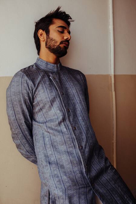 Ankita Shahabadi Blue Silk Print And Embroidery Geometric Kurta Set Online at Aza Fashions Ankita Shahabadi_Blue Silk Print And Embroidery Geometric Kurta Set _Online_at_Aza_Fashions