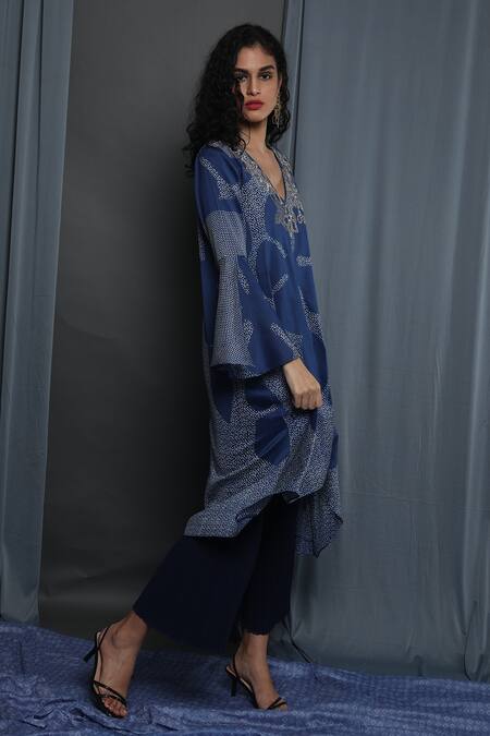 Buy_Krishna Mehta_Blue Chanderi Printed Floral V Neck Tunic _Online_at_Aza_Fashions
