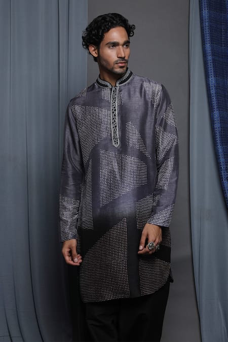 Krishna Mehta_Black Tussar Printed Geometric Ombre Kurta _at_Aza_Fashions