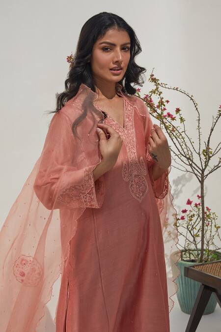 Chandbari_Peach Chanderi Embroidered Dori V Neck Kurta Set_Online_at_Aza_Fashions