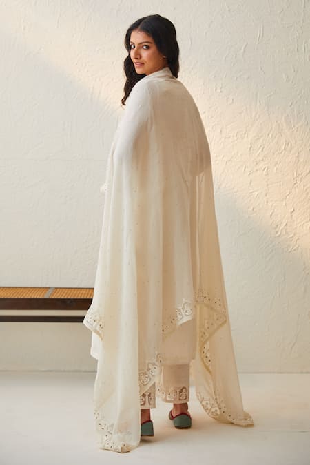 Chandbari_Ivory Chanderi Embroidered Thread Kurta Round Neck A-line Palazzo Set_at_Aza_Fashions