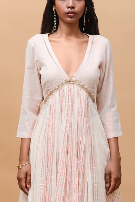 Buy Rishi and Vibhuti Pink Linen Pearls V-neck Coral Crew Kurta And Pant Set Online at Aza Fashions Buy_Rishi and Vibhuti_Pink Linen Pearls V-neck Coral Crew Kurta And Pant Set _Online_at_Aza_Fashions