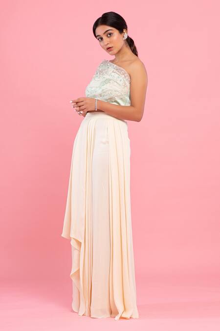 PIRI INDIA Green Organza, Chanderi, Georgette Beads, Hand Embroidered Top And Pant Set Online at Aza Fashions PIRI INDIA_Green Organza, Chanderi, Georgette Beads, Hand Embroidered Top And Pant Set _Online_at_Aza_Fashions