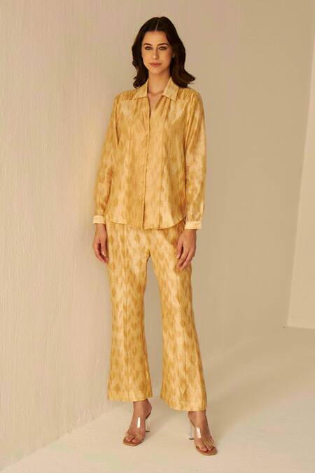 Betrue Beige Chanderi Cotton Chains, Embroidery Tie And Dye Shibori Shirt & Pant Set Online at Aza Fashions Betrue_Beige Chanderi Cotton Chains, Embroidery Tie And Dye Shibori Shirt & Pant Set _Online_at_Aza_Fashions