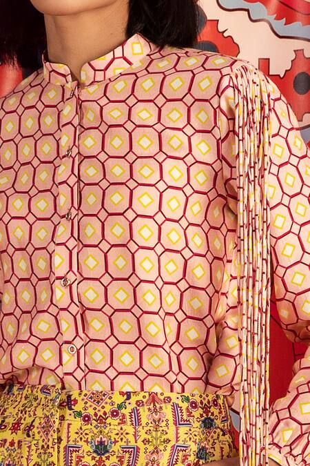 Betrue_Pink Handloom Cotton Fringe Bandeau Neck Geometric Pattern Shirt _Online_at_Aza_Fashions