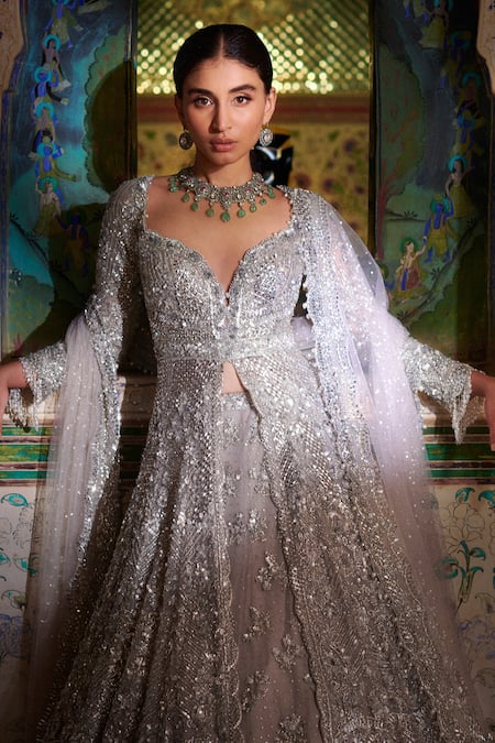 Doctor Bride Stunned In A Peacock Designed Peach Lehenga With Silver And  Golden Gotta-Patti Work