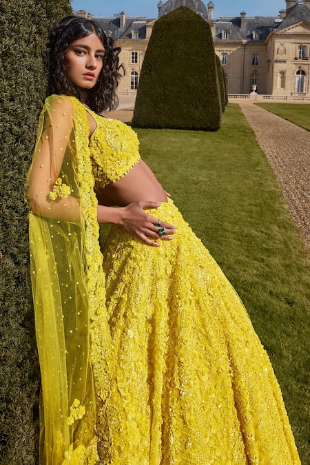 Breathtaking Moment Of Actress Palak Tiwari In Enchanting Ethnic Yellow  Lehenga Choli | Kalki Fashion Blog