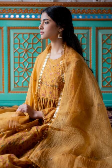 Buy_Nirjara_Yellow Organza, Silk Embroidery Adi Bell Odhani _Online_at_Aza_Fashions